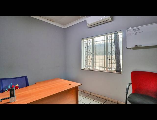 800M² BUILDING FOR SALE IN HERMANSTAD